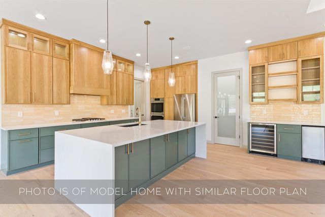 53300 Summer Breeze Drive, South Bend, IN 46637