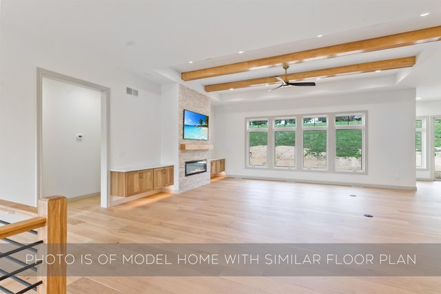 53300 Summer Breeze Drive, South Bend, IN 46637