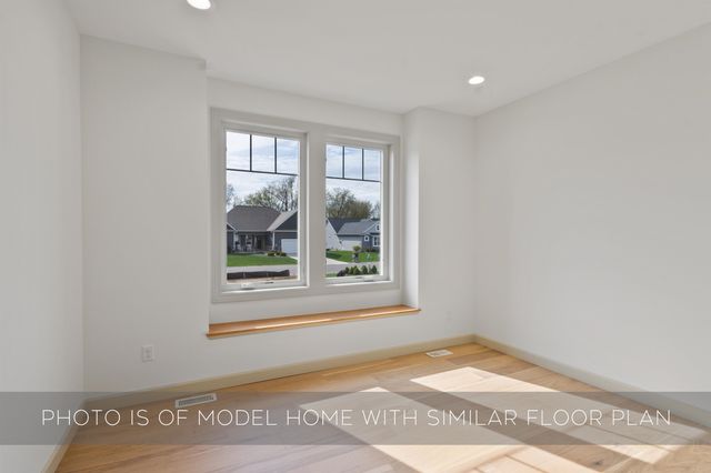 53300 Summer Breeze Drive, South Bend, IN 46637