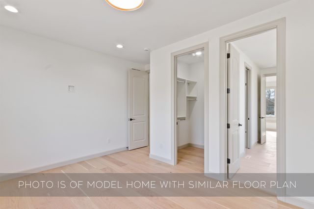 53300 Summer Breeze Drive, South Bend, IN 46637