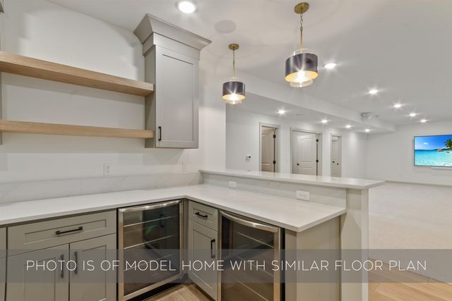 53300 Summer Breeze Drive, South Bend, IN 46637