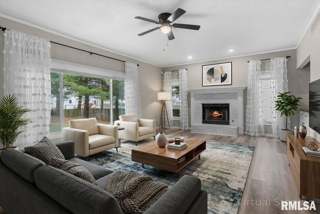 2315 CHESAPEAKE Landing, Springfield, IL 62712