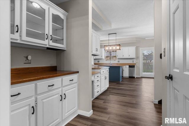 2315 CHESAPEAKE Landing, Springfield, IL 62712