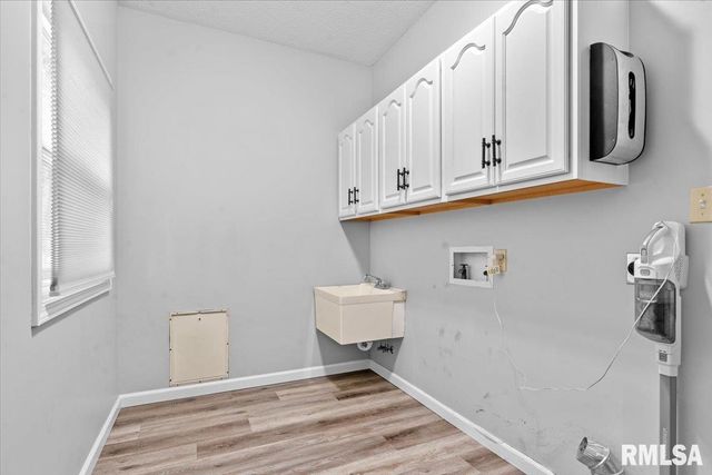 2315 CHESAPEAKE Landing, Springfield, IL 62712