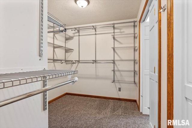 2315 CHESAPEAKE Landing, Springfield, IL 62712