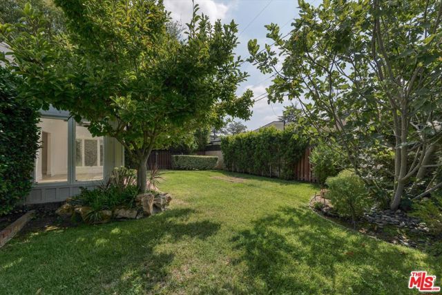 12814 Collins Street, Valley Village, CA 91607