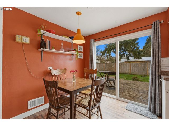 17760 Sw ALEXANDER St, Beaverton, OR 97003