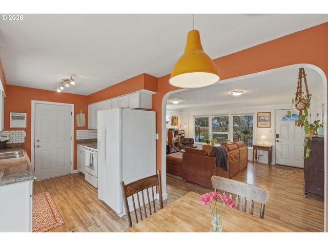 17760 Sw ALEXANDER St, Beaverton, OR 97003