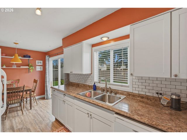 17760 Sw ALEXANDER St, Beaverton, OR 97003