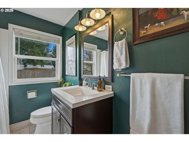 17760 Sw ALEXANDER St, Beaverton, OR 97003