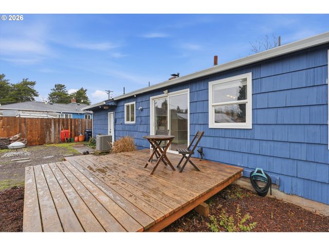 17760 Sw ALEXANDER St, Beaverton, OR 97003