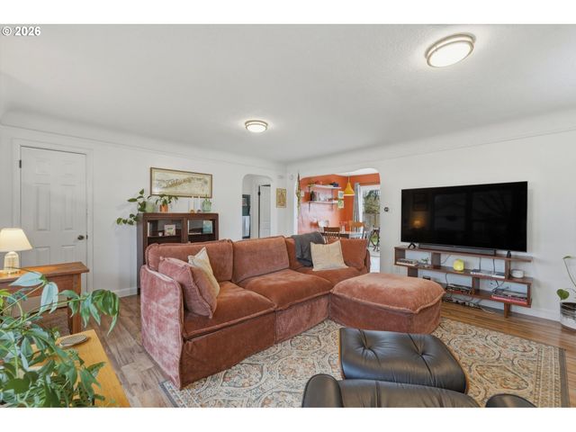 17760 Sw ALEXANDER St, Beaverton, OR 97003