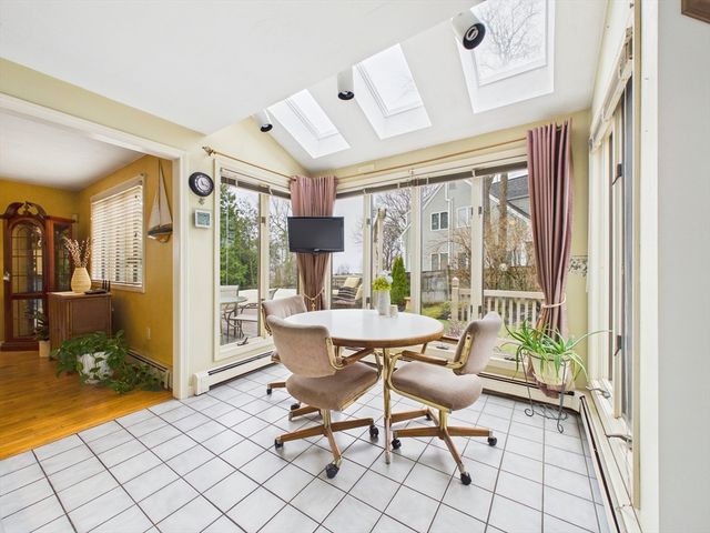 50 Prospect Ave, Hull, MA 02045