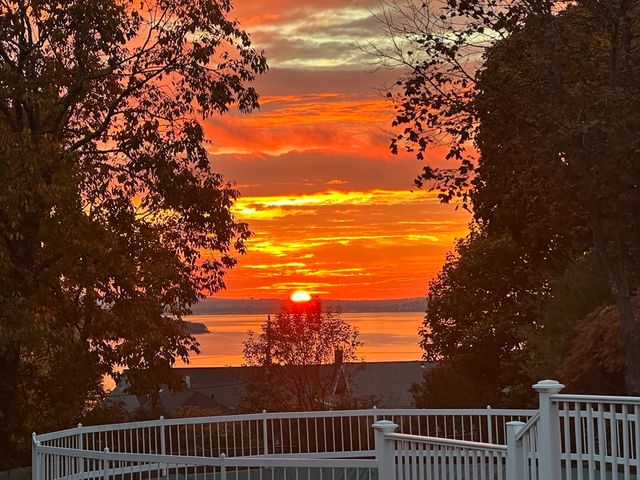 50 Prospect Ave, Hull, MA 02045