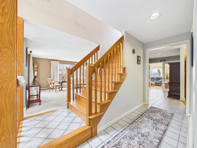 50 Prospect Ave, Hull, MA 02045
