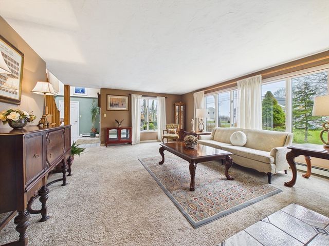 50 Prospect Ave, Hull, MA 02045
