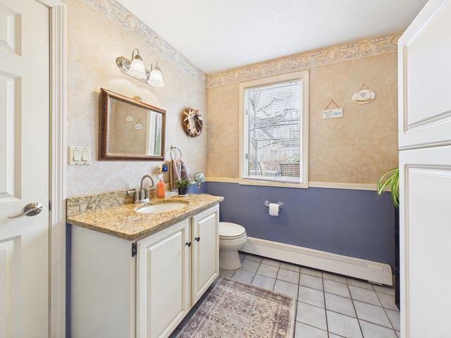 50 Prospect Ave, Hull, MA 02045