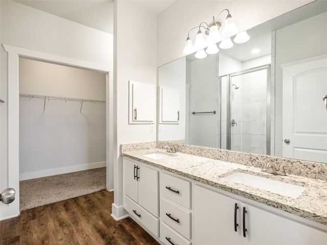 203 Winston DR, Fredericksburg, TX 78624
