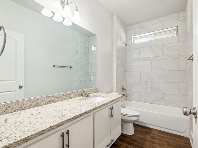 203 Winston DR, Fredericksburg, TX 78624