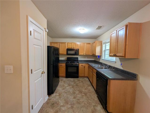 3413 Creekview Drive, Rex, GA 30273