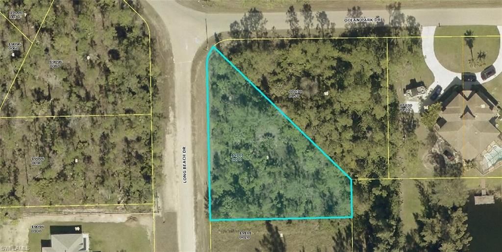 1870 Long Beach DR, LEHIGH ACRES, FL 33972 — photo 2