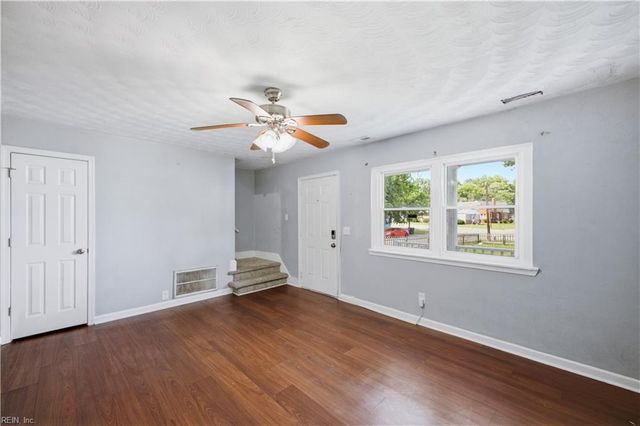 1902 Bay AVE, Hampton, VA 23661