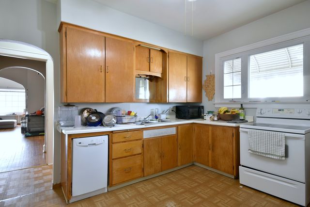 7625 Monroe Street, Forest Park, IL 60130