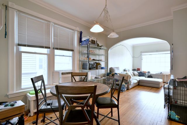 7625 Monroe Street, Forest Park, IL 60130