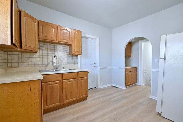 7625 Monroe Street, Forest Park, IL 60130