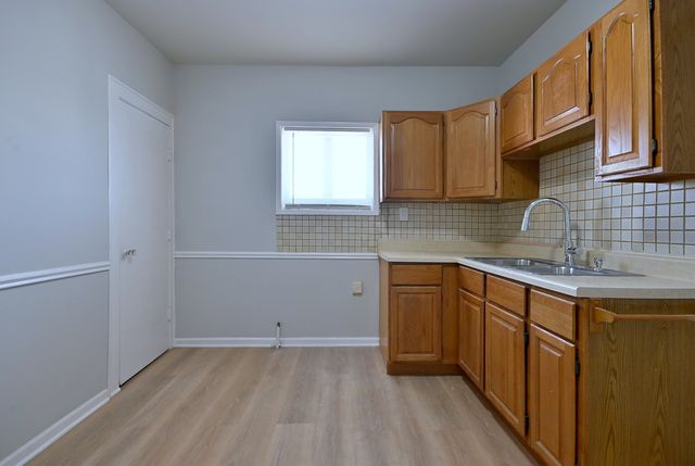 7625 Monroe Street, Forest Park, IL 60130