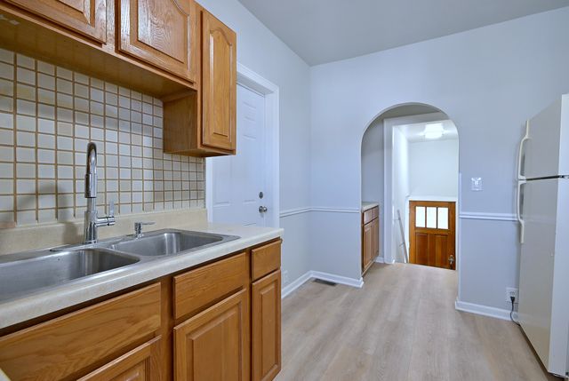 7625 Monroe Street, Forest Park, IL 60130