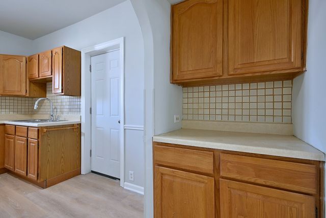 7625 Monroe Street, Forest Park, IL 60130