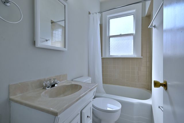 7625 Monroe Street, Forest Park, IL 60130