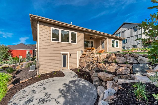 15188 S TALL WOODS DR, Draper, UT 84020