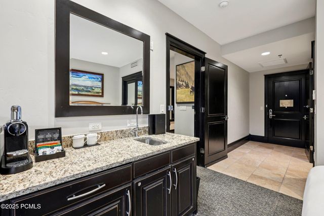 2100 Frostwood Boulevard 4171, Park City, UT 84098