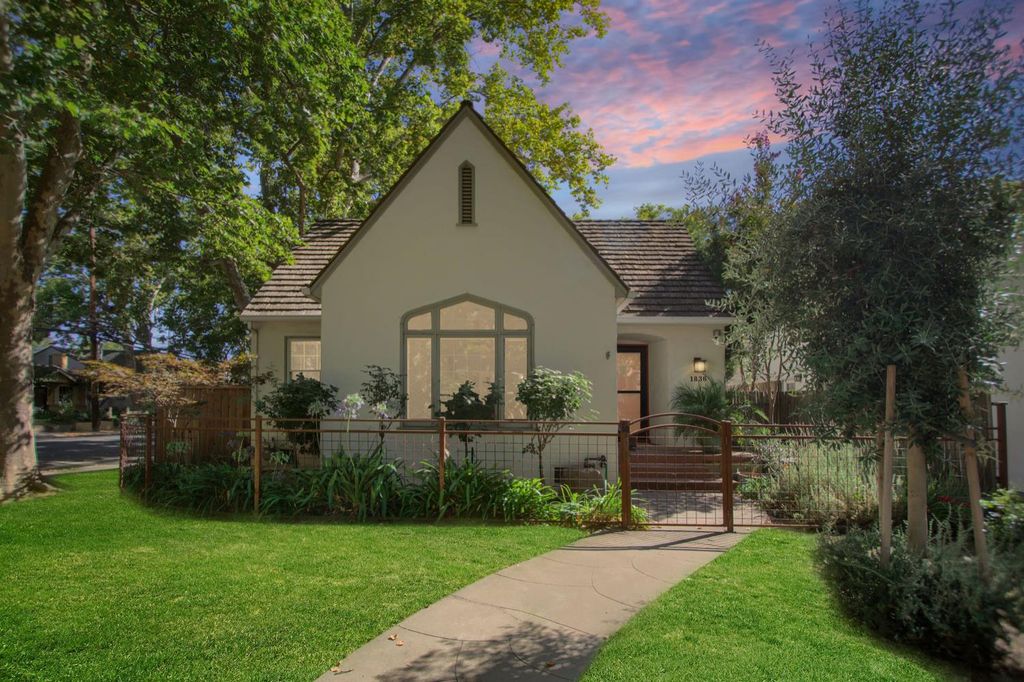 1836 Beverly Way, Sacramento, CA 95818