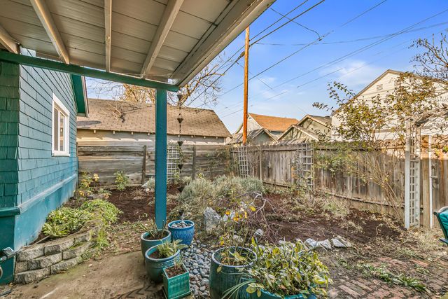 408 N Ivy Street, Medford, OR 97501