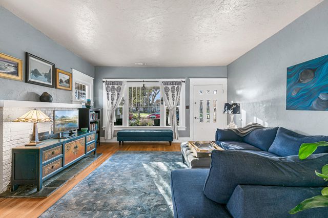 408 N Ivy Street, Medford, OR 97501