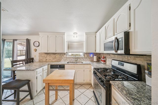 10056 S 91st East Avenue, Tulsa, OK 74133