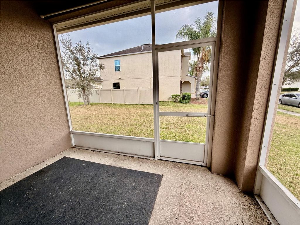 Image 15 of property listing at 12121 HOMESTEAD PARK LANE, Orlando, FL 32824