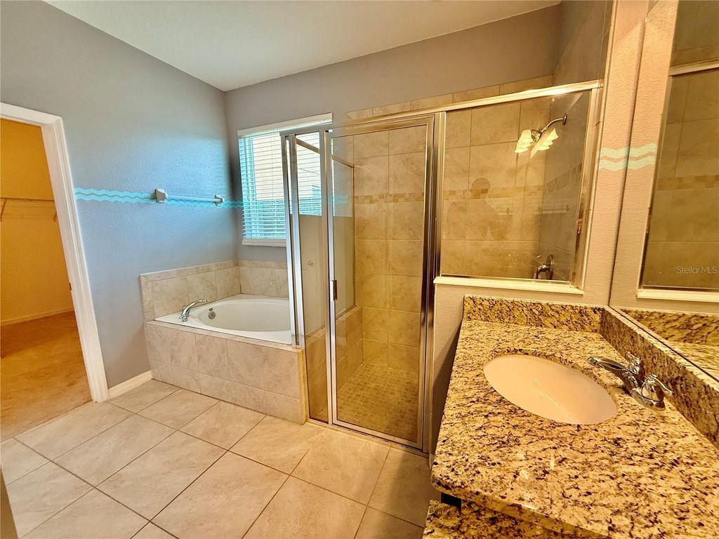 Image 20 of property listing at 12121 HOMESTEAD PARK LANE, Orlando, FL 32824