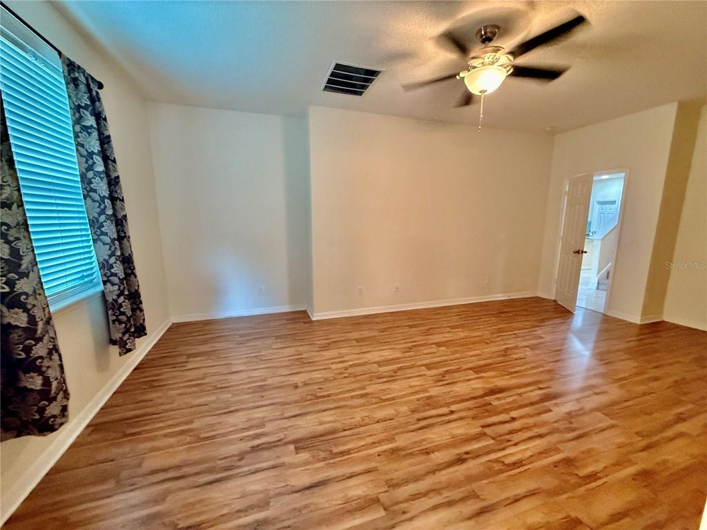 Image 23 of property listing at 12121 HOMESTEAD PARK LANE, Orlando, FL 32824