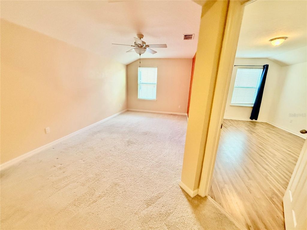 Image 32 of property listing at 12121 HOMESTEAD PARK LANE, Orlando, FL 32824