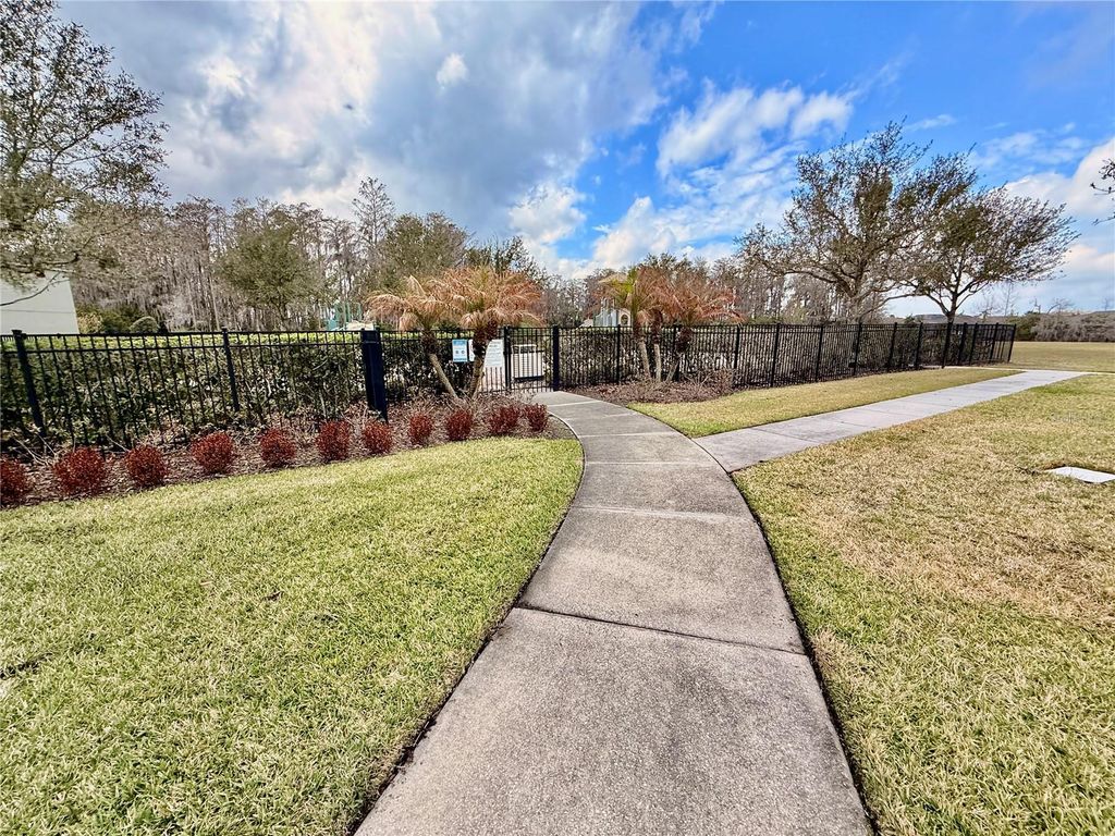 Image 38 of property listing at 12121 HOMESTEAD PARK LANE, Orlando, FL 32824