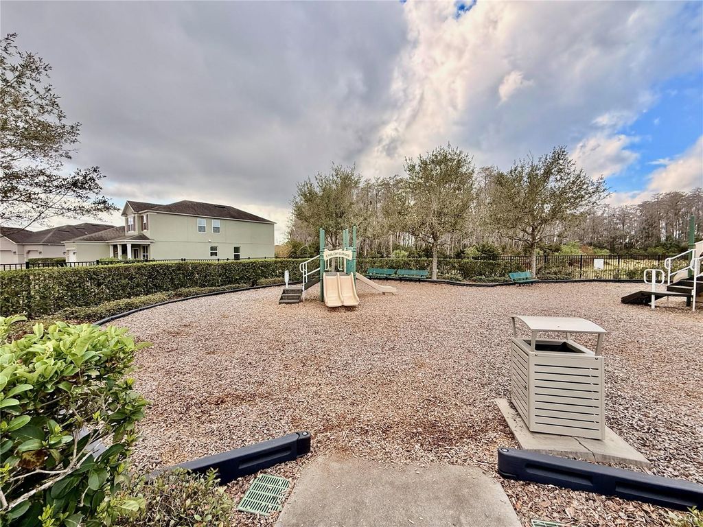 Image 39 of property listing at 12121 HOMESTEAD PARK LANE, Orlando, FL 32824