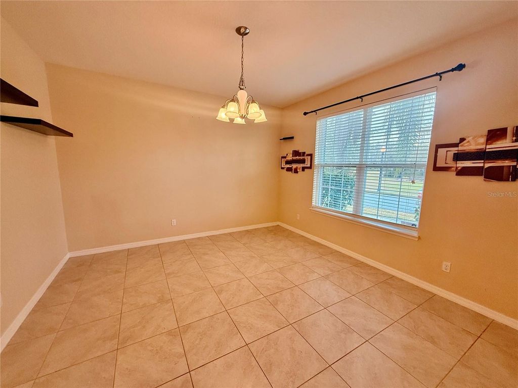 Image 6 of property listing at 12121 HOMESTEAD PARK LANE, Orlando, FL 32824