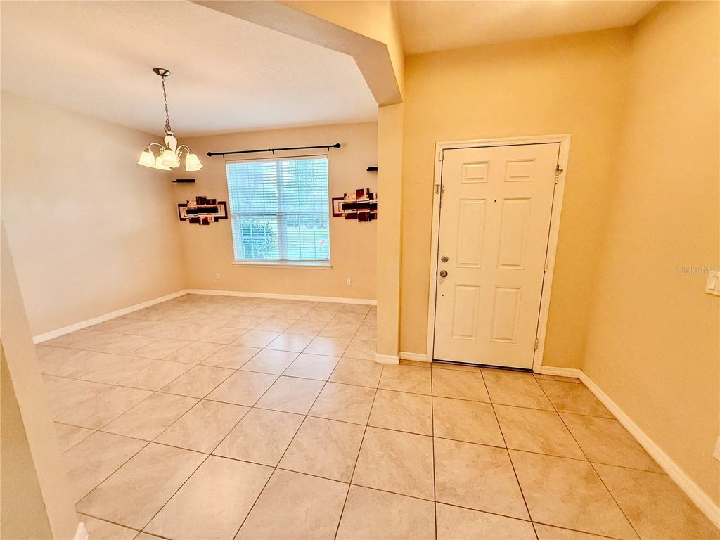 Image 10 of property listing at 12121 HOMESTEAD PARK LANE, Orlando, FL 32824