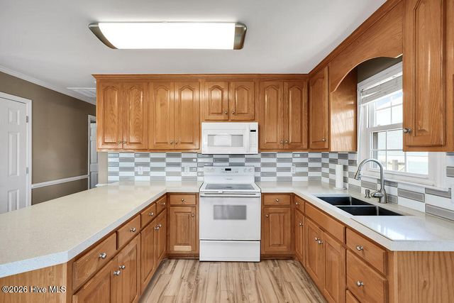 4069 4th Street, Surf City, NC 28445