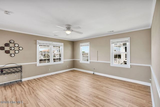 4069 4th Street, Surf City, NC 28445