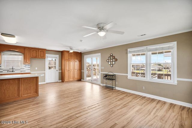 4069 4th Street, Surf City, NC 28445